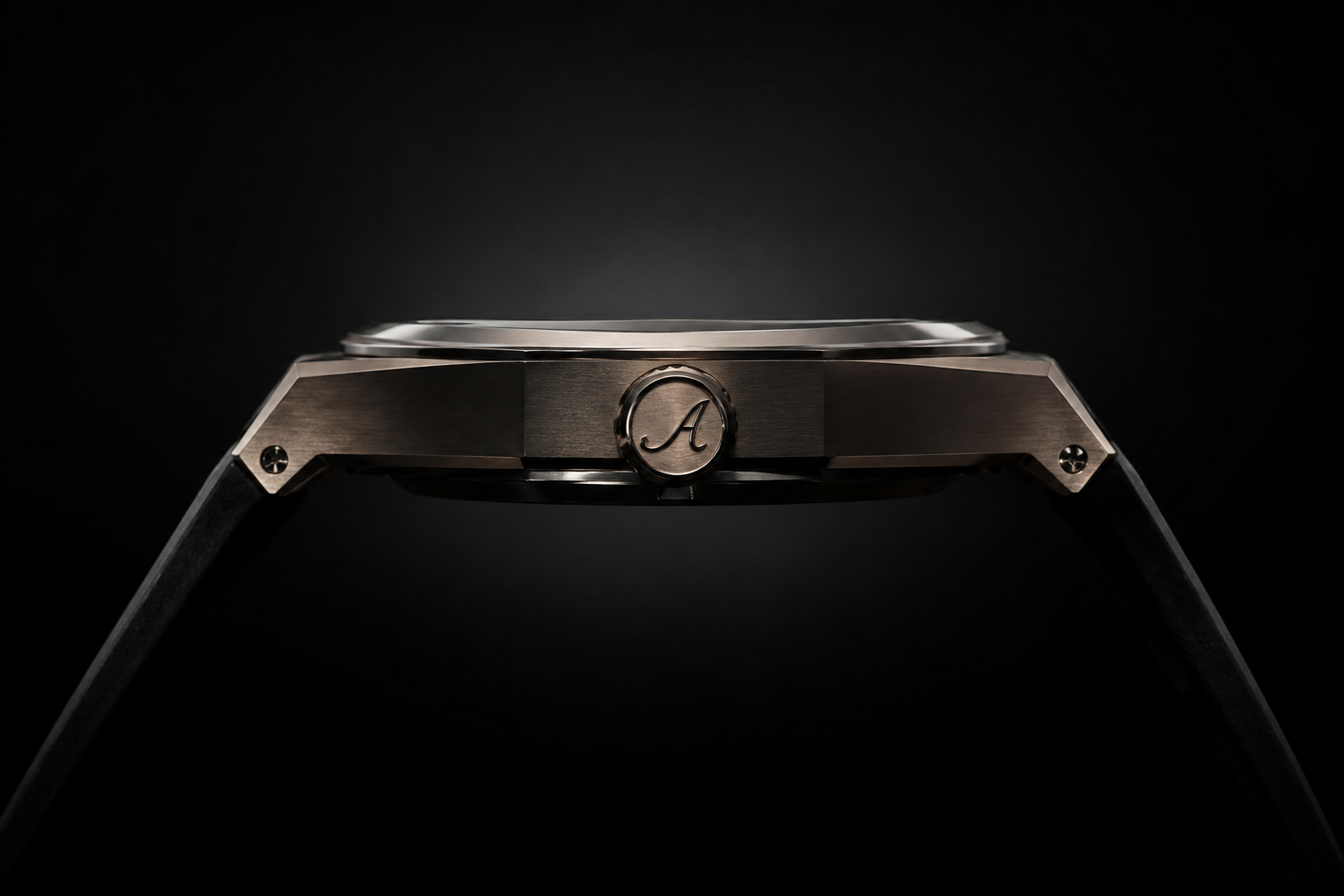 Side profile of the Ascanbe J1 case, showing the signed crown and angular lugs